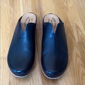 Kork-Ease Para Wedge (Black Leather Slip-On) Mules